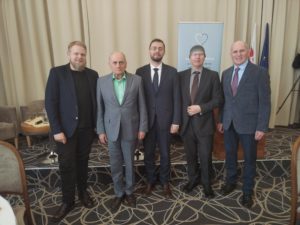 Ako žijeme odkaz Sviečkovej manifestácie? Biedne. Ani v politike sa kresťania nedokážu spojiť