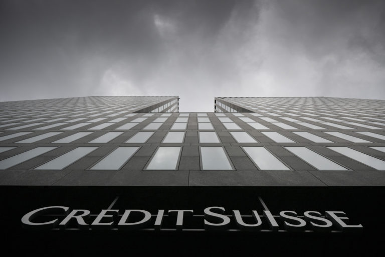 Trápenie Credit Suisse pokračuje. Švajčiarska centrálna banka jej požičia vyše 50 miliárd eur