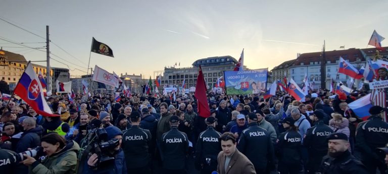 Zhromaždenie Slovenský pochod za mier. Foto: Tomáš Dugovič