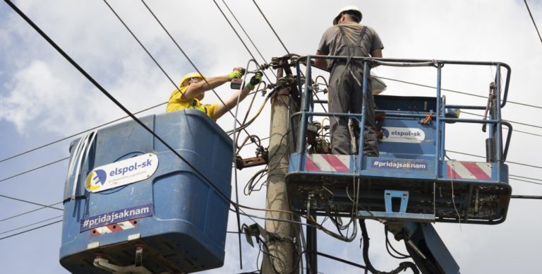 Energetici odstránili výkyvy elektrického napätia