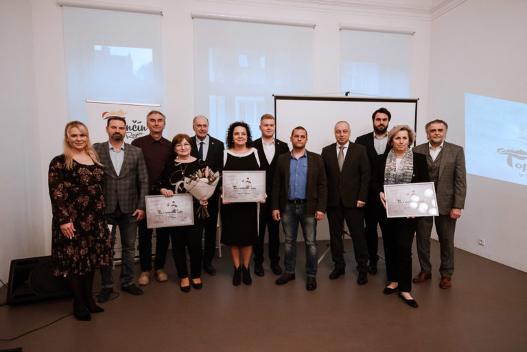 Ktoré obľúbené podniky a osobnosti v trenčianskom regióne získali ocenenia?