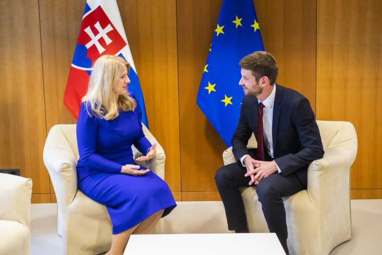 Progresívne Slovensko na ulici neuvidíme. Zrušili akciu na podporu Čaputovej, lebo prší