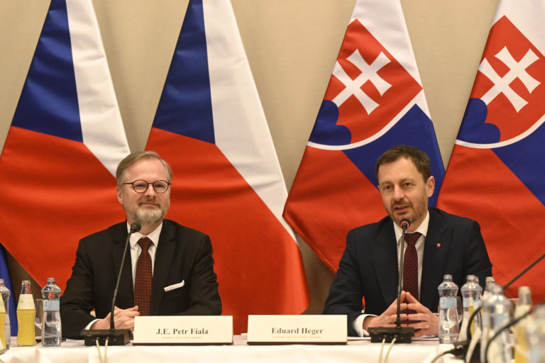 Spolupráca Slovenska a Česka je podľa premiéra Hegera vzorovým príkladom pre celý svet