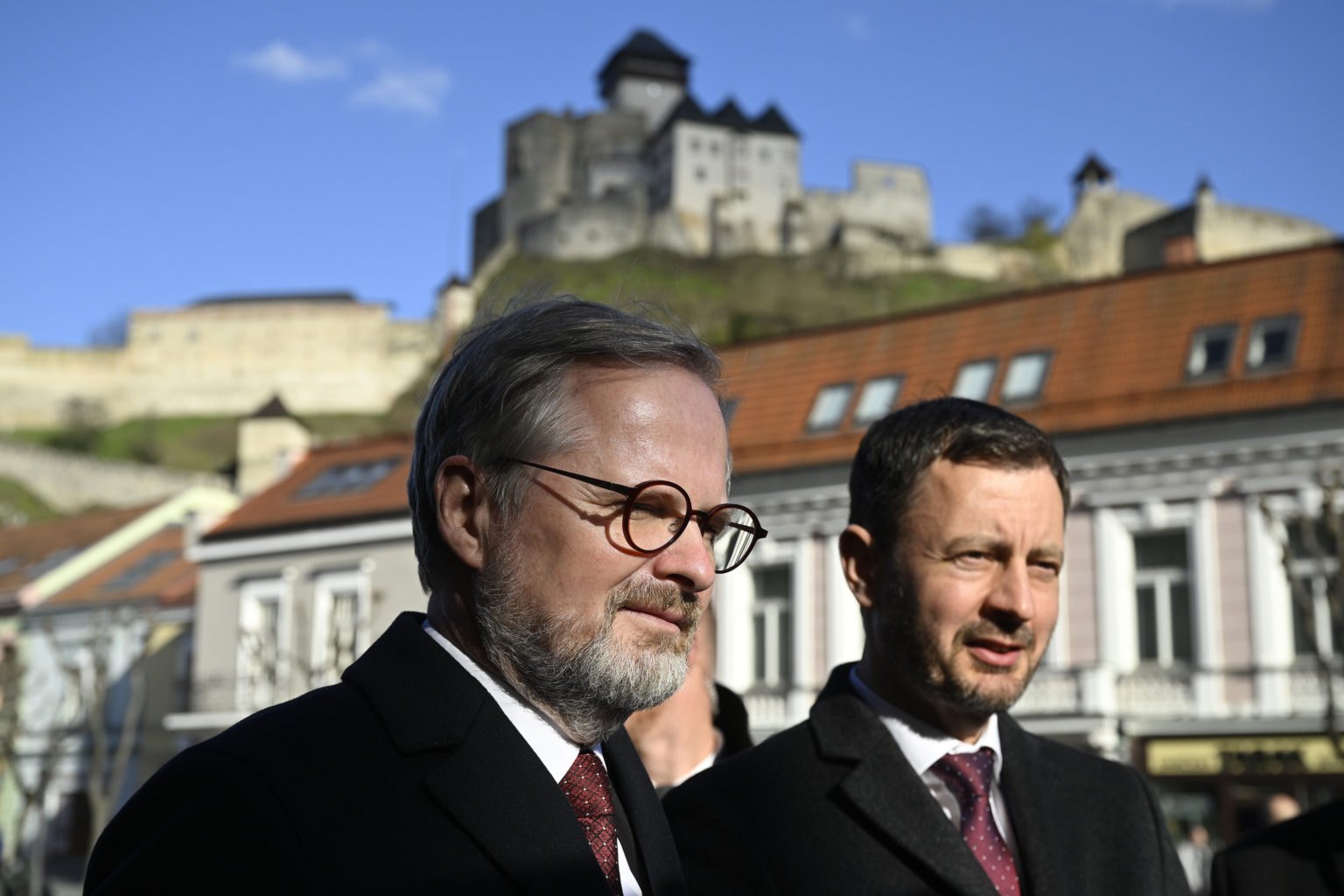 Zľava: Petr Fiala a Eduard Heger. Foto: Radovan Stoklasa/TASR