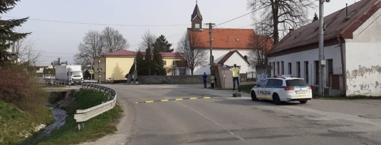 Obyvatelia Mníchovej Lehoty a Trenčianskej Turnej sa boja o svoju bezpečnosť. Polícia zakročila