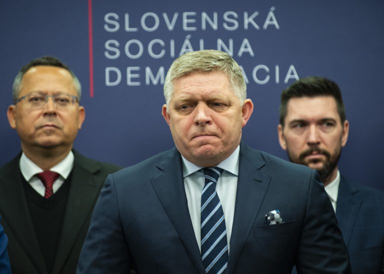 Smer odmieta násilné pretláčanie progresivistickej ideológie do školských osnov