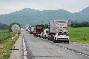 Aktualizácia: Panelka je zatvorená. Takto vyzerá dopravná situácia v centre Trenčína
