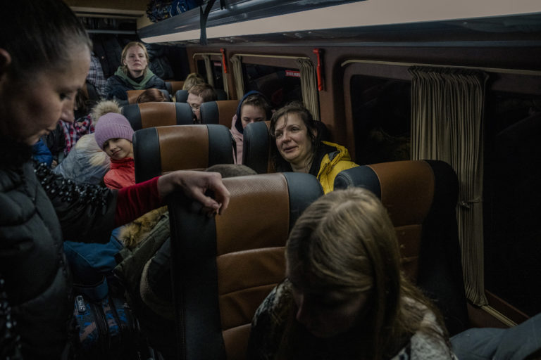 Experti hovoria o ,,masívnej" asimilácii ukrajinských detí deportovaných do Ruska