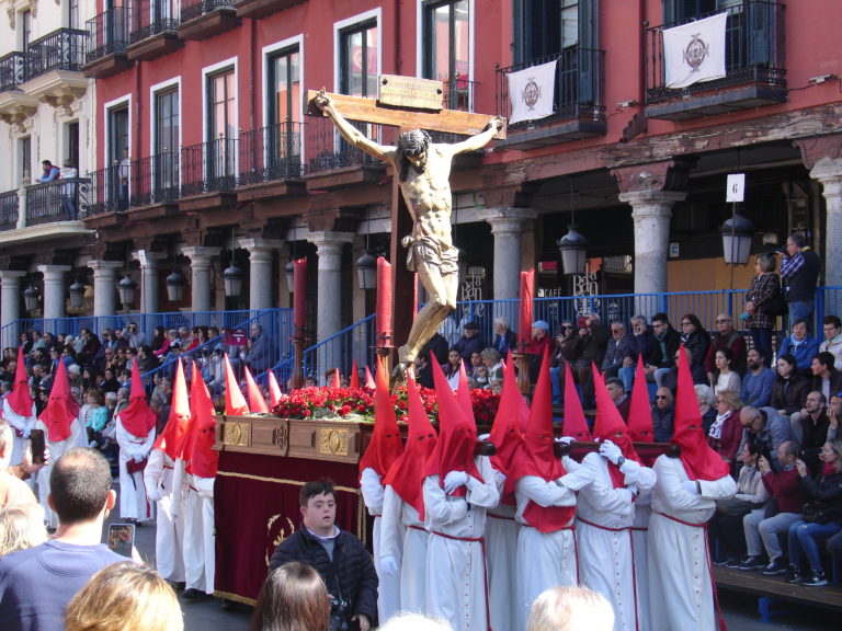 Semana Santa skončila. Ako slávia Veľkú noc v niektorých častiach Španielska?