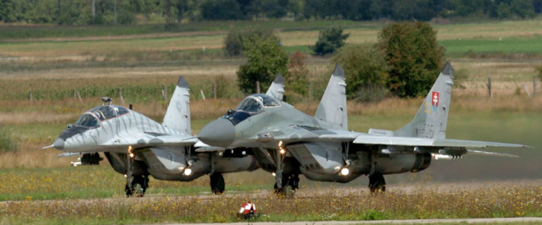 Slovenské migy darované Ukrajine sú poruchové. Naď nevylučuje, že ich Rusi sabotovali