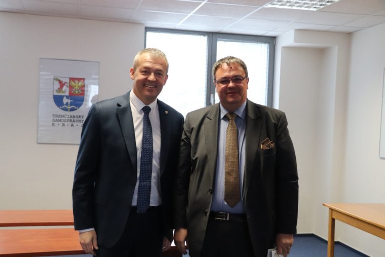 Jaroslav Baška sa stretol s maďarským veľvyslancom. Riešili potenciál regiónu