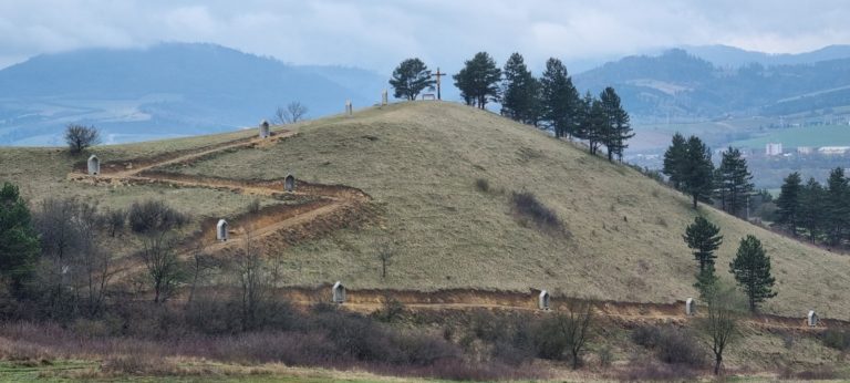 V atraktívnej lokalite dokončia novú krížovú cestu