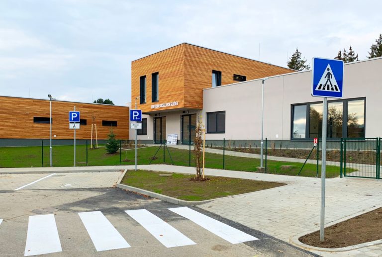 Dôchodcovia sa môžu tešiť. Majú otvorené nové centrum