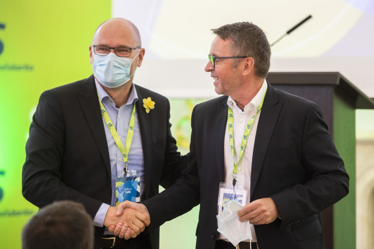 Mikloš: Fakty SaS o spaľovákoch sa dajú rozbiť na márne kúsky. Ak príde človek s iným názorom, hneď je ruský agent? reagoval Sulík