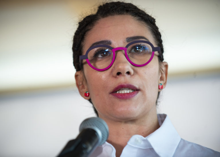 Nicholsonová sa ostro pustila do Beňovej: Primitívni Mečiarovi chlapi si z vás po kúskoch odždibkávali