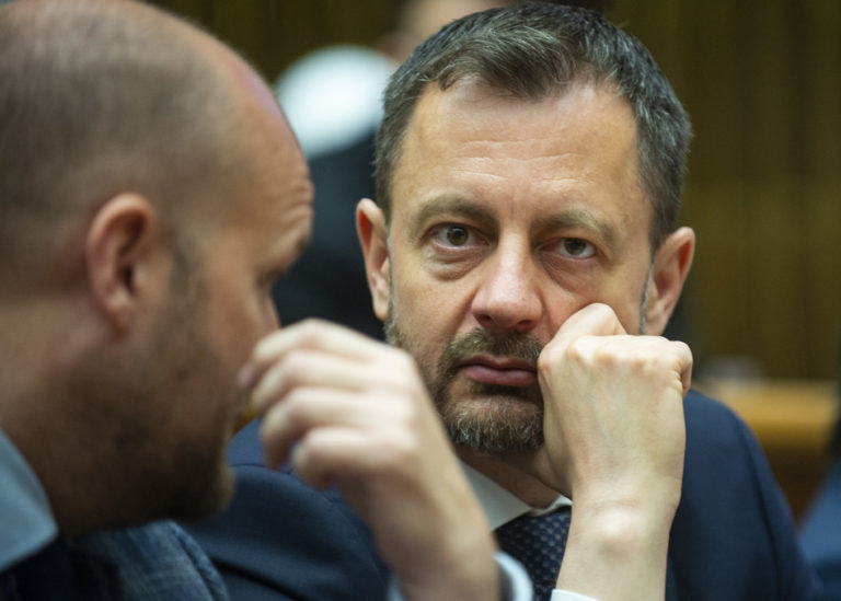 Trápenie Demokratov pokračuje. Odmietlo ich aj niekoľko mikrostrán