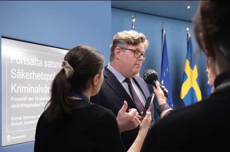 V ústrety Ankare. Švédsky parlament schválil prísnejší protiteroristický zákon