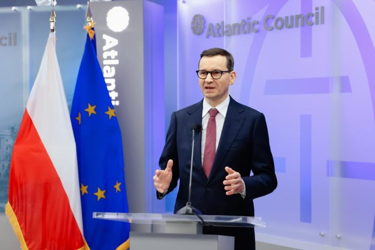 Poľsko nepozastavilo dodávky svojich zbraní Ukrajine, objasňuje vláda slová premiéra