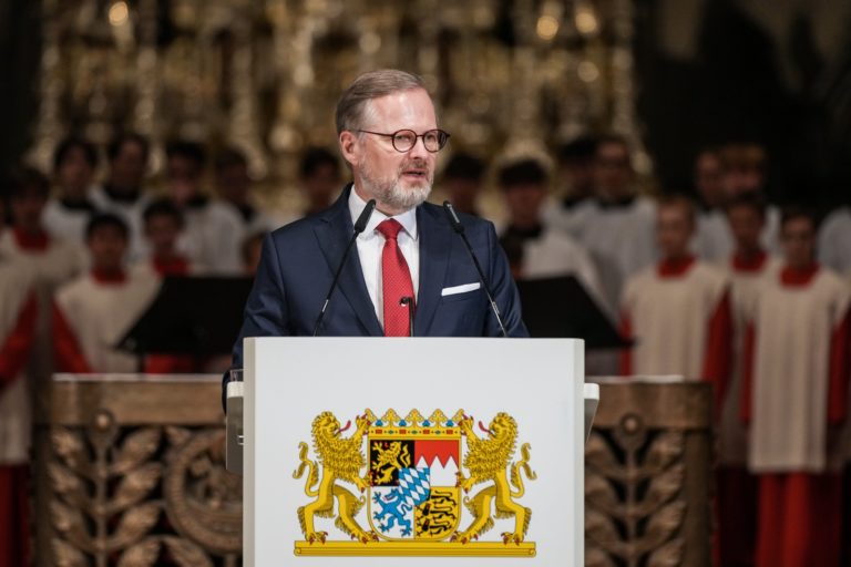 Fiala nerozumie, prečo odbory štrajkujú. Vraj je to nezodpovedné