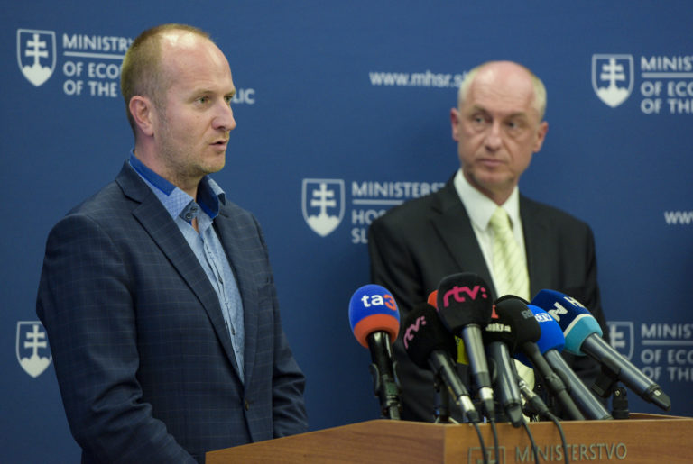 Hirman: V súčasnosti máme v zásobníkoch 2,5 miliardy kubických metrov plynu