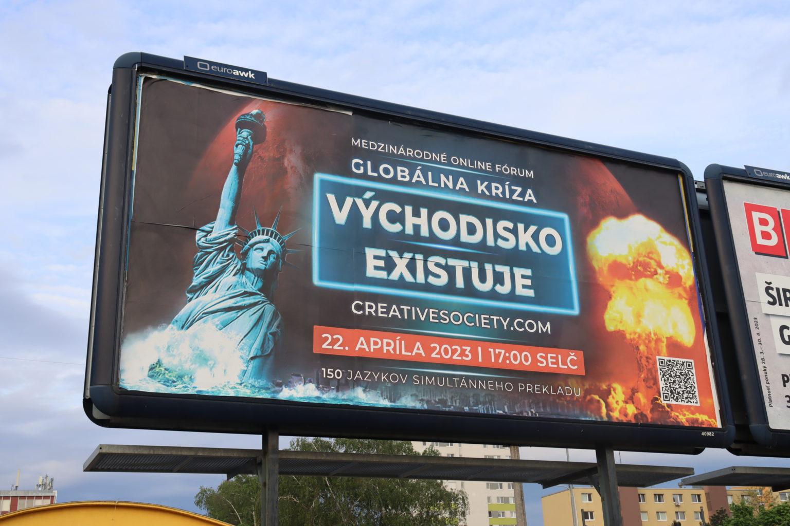 Bilboard Tvorivej spoločnosti v bratislavskej Rači. Foto: Tomáš Dugovič