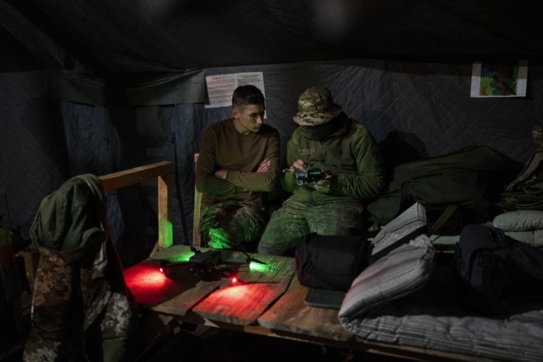 Obchádzaním sankcií má Rusko v dronoch Lancet české motory a americkú elektroniku