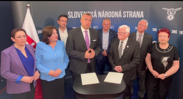 SNS podpísala memorandum o spolupráci s Jednotou dôchodcov Slovenska