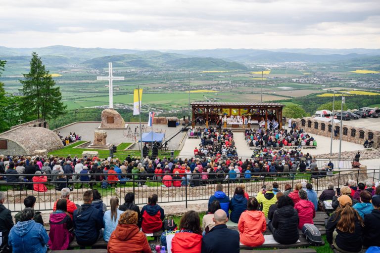 Jarná púť na Butkove ponúkne bohatý program. Príde aj obľúbená speváčka