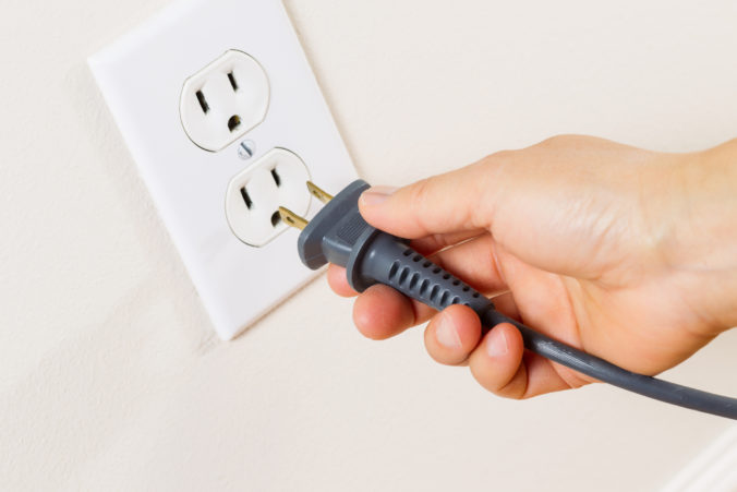 Niektoré domácnosti  zostanú pár hodín bez elektriny. FOTO: Stockphoto