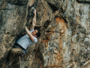 Na to, aby sme nezradili seba samého a nepokladali osobné komfortné zóny za celý život, potrebujeme odvahu