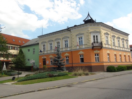 Budova Mestského úradu v Dolnom Kubíne. FOTO: Mesto DK