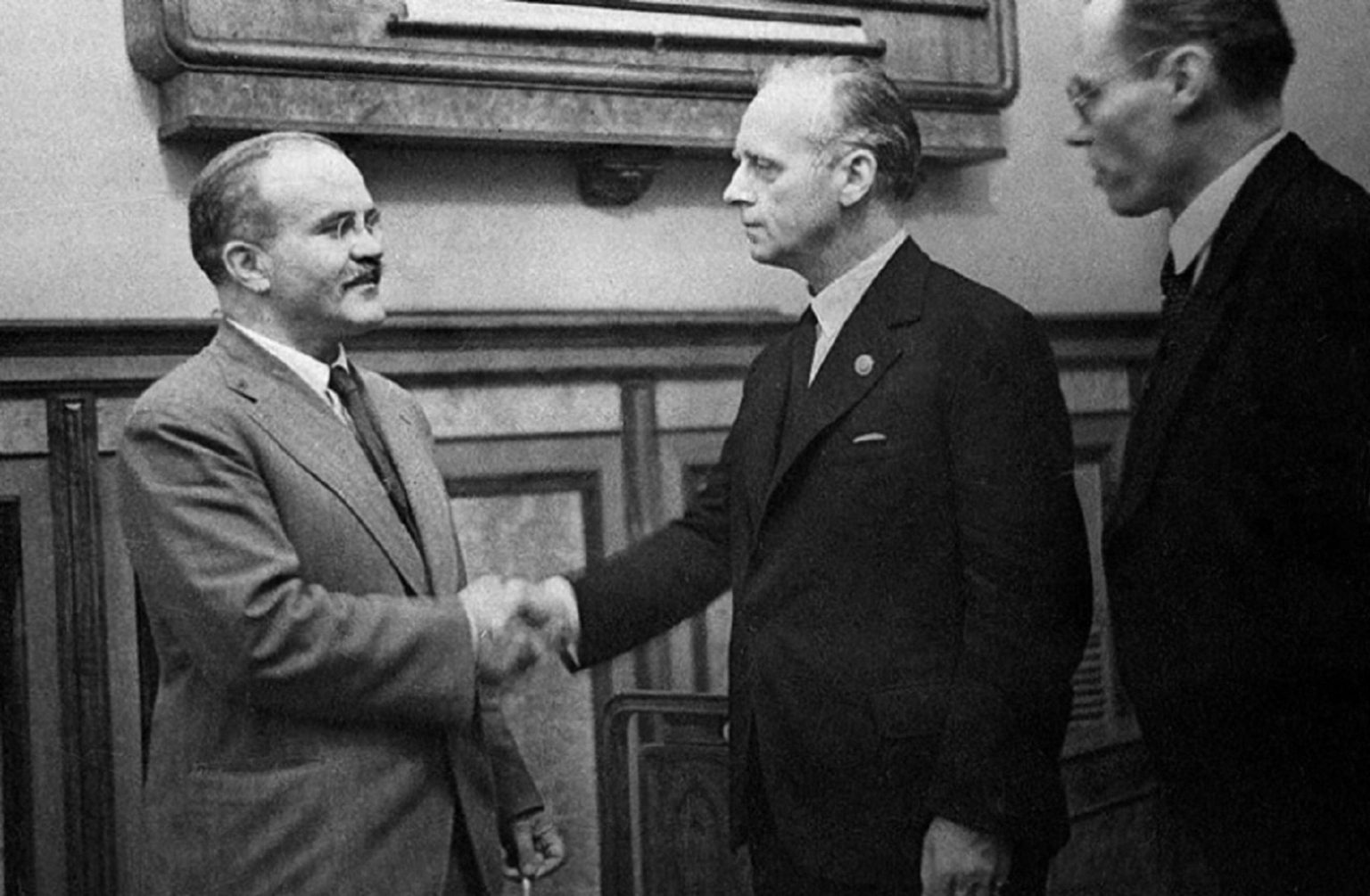 Viačeslav Molotov a Joachim von Ribbentrop. Foto: Profimedia.sk