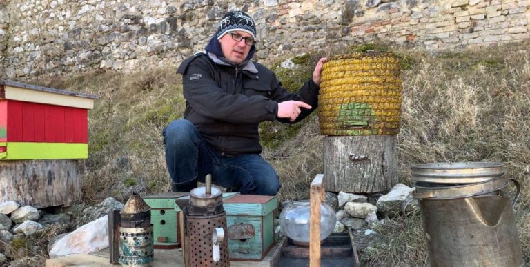 Včelia cesta v Čachticiach