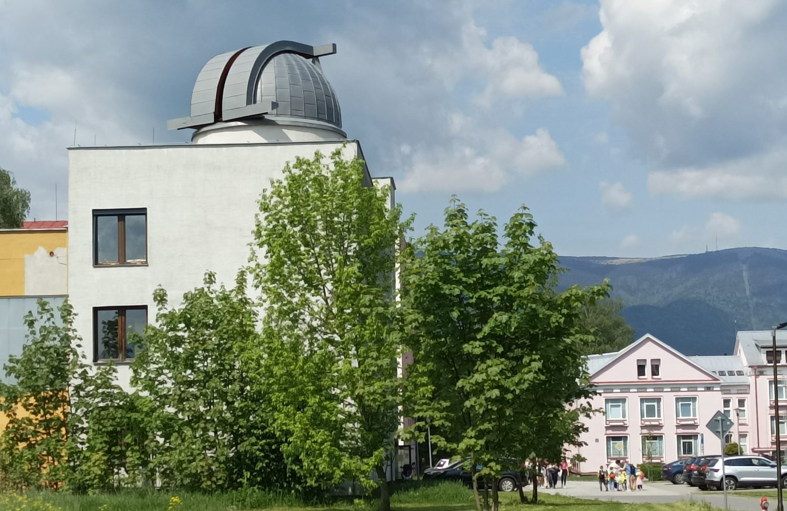 Astronomická pozorovateľňa M. R. Štefánika v areáli Gymnázia Viliama Paulinyho-Totha v Martine. Foto: Ľubomír Chochula
