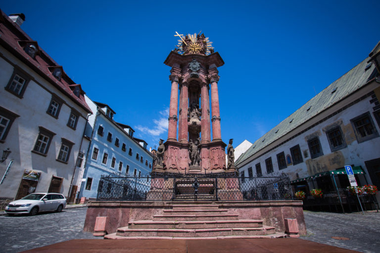 Banská Štiavnica prijíma preventívne opatrenia po výhražnom e-maile. Zatvorili všetky školy