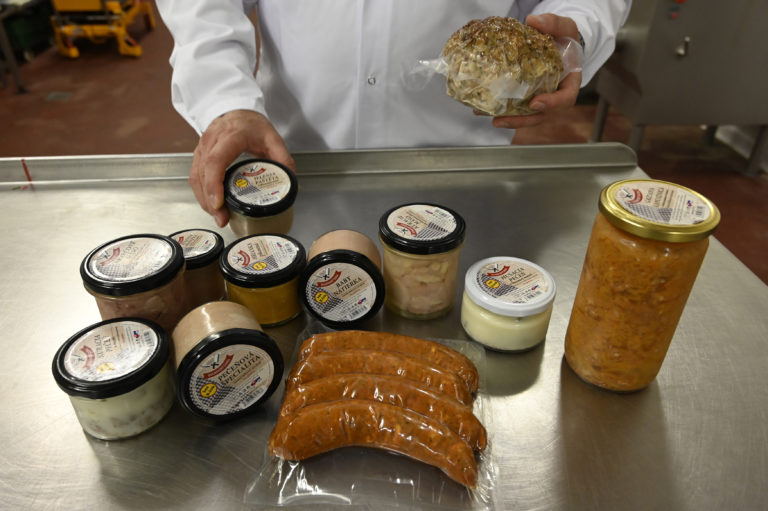 Výroba slovenských potravín bude o niečo lacnejšia