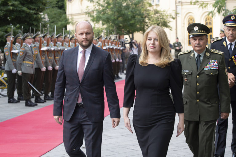 Čaputová tvrdí, že žiadnu vojenskú pomoc Ukrajine nestopla a nerozumie vyjadreniam exministra Naďa