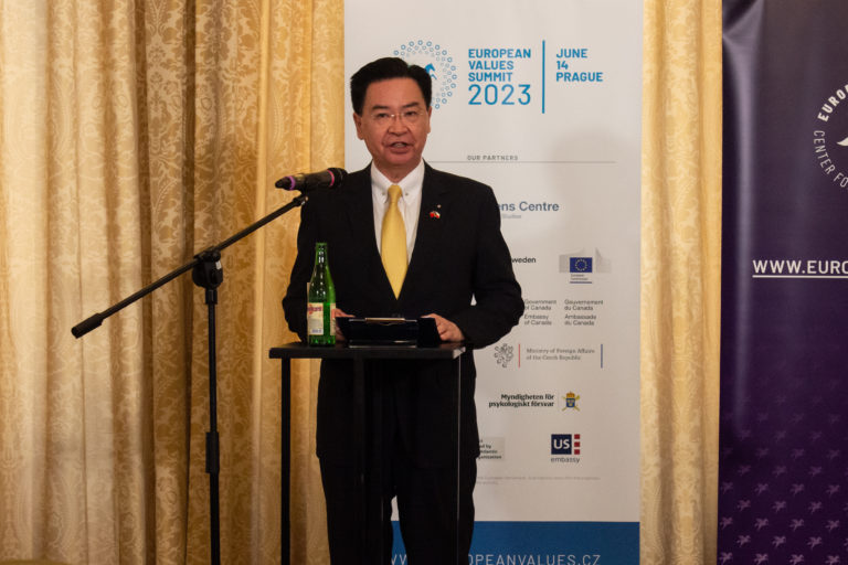 Na snímke taiwanský minister zahraničných vecí Joseph Wu Čao-sie. Foto: Barbora Vizváryová/TASR