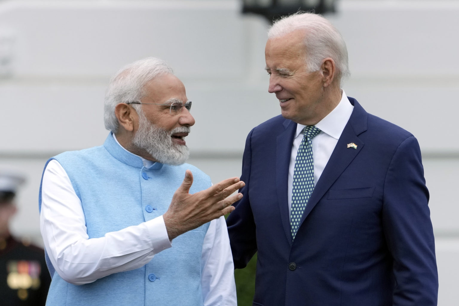Indický premiér Naréndra Módí (vľavo) a americký prezident Joe Biden. Foto: TASR/AP