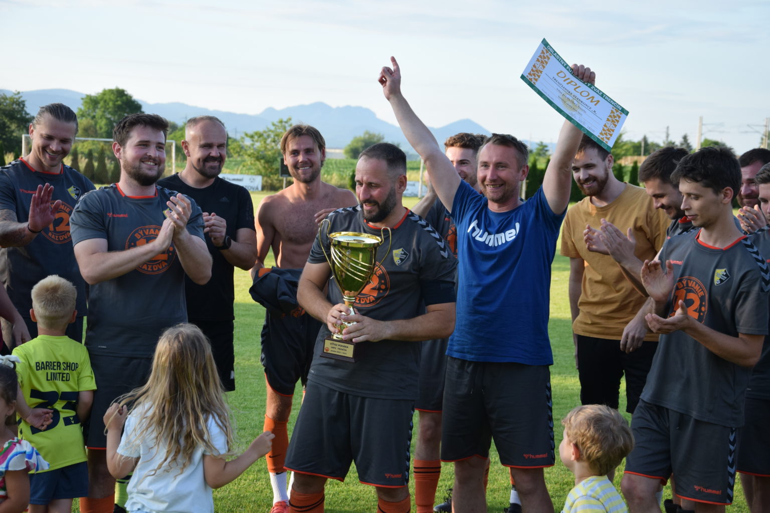 Víťaz pohára ObFZ Trenčín Trenčianske Stankovce "B" Foto: Rasťo Harakal
