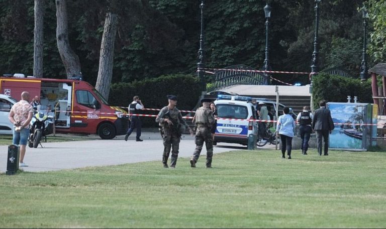 Po incidente v Annecy. Zdroj: Twitter