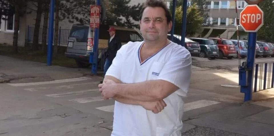 „Neriešený pruh môže viesť k závažným zdravotným komplikáciám," tvrdí špičkový uznávaný chirurg Rastislav Johanes. FOTO: Pavol Konštiak