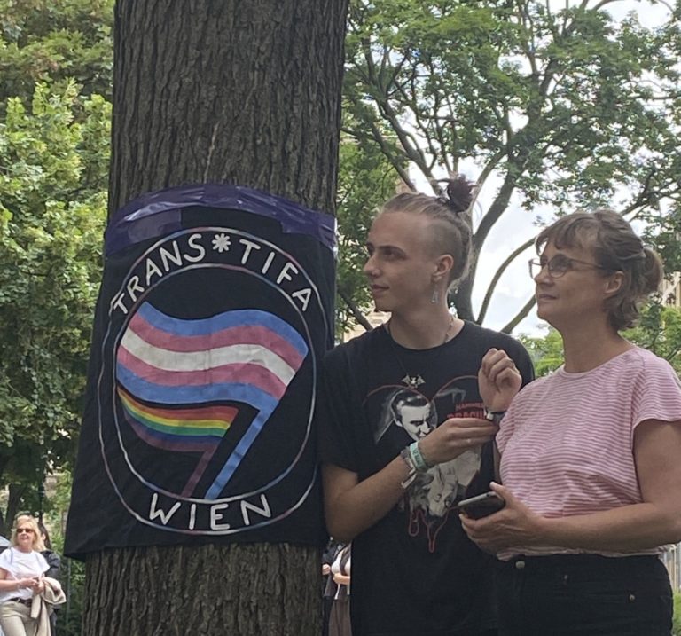 Antifa útočila na kresťanskom podujatí, vraj chce „chrániť menšiny“