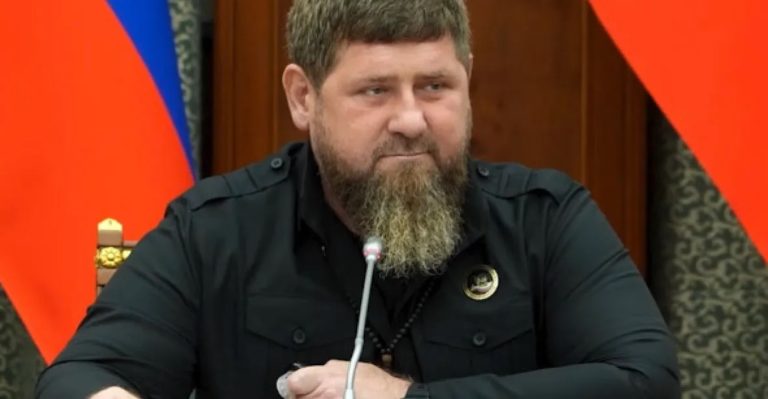 Čečenský prezident Kadyrov zostáva verný Putinovi