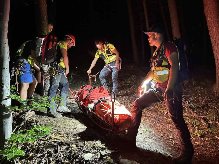 Horskí záchranári pomáhali zranenej turistke. Foto: Horská záchranná služba