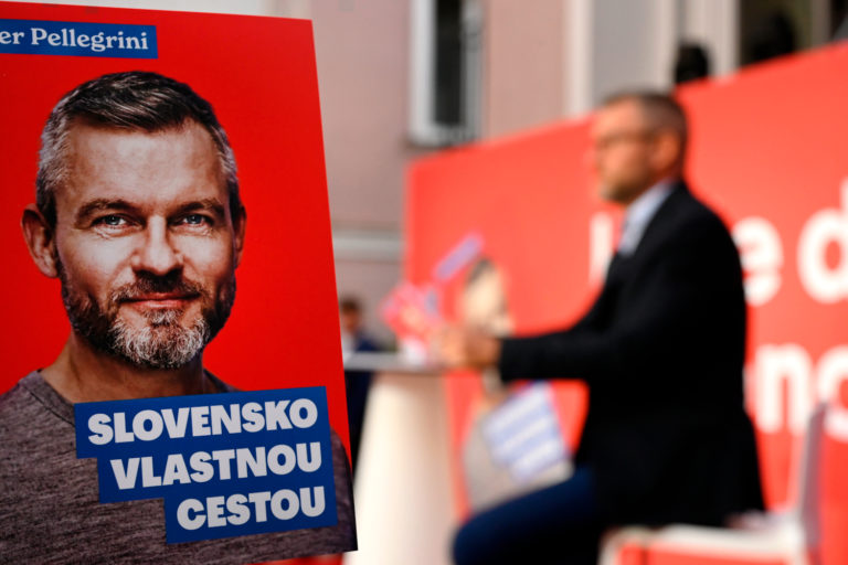 Pellegrini v Trenčíne predstavil svoju knihu Slovensko vlastnou cestou