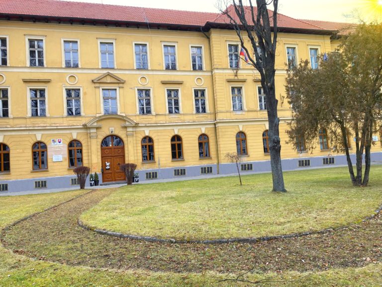 Gymnázium v Kežmarku hľadá zhotoviteľa na prestavbu za viac ako 10 mil. eur