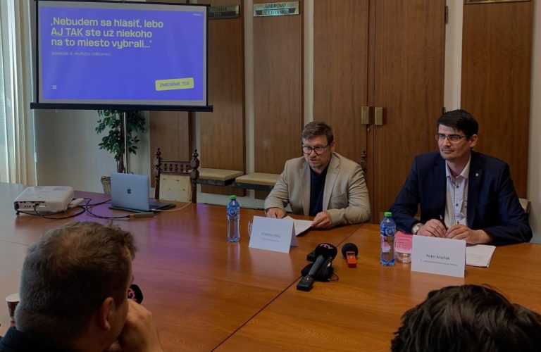 Konatelia mestských spoločností budú prechádzať verejným vypočutím