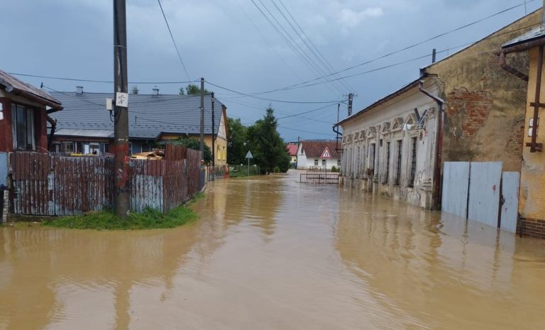 Dedina Zborov je opäť zaplavená: Starosta obce bije na poplach