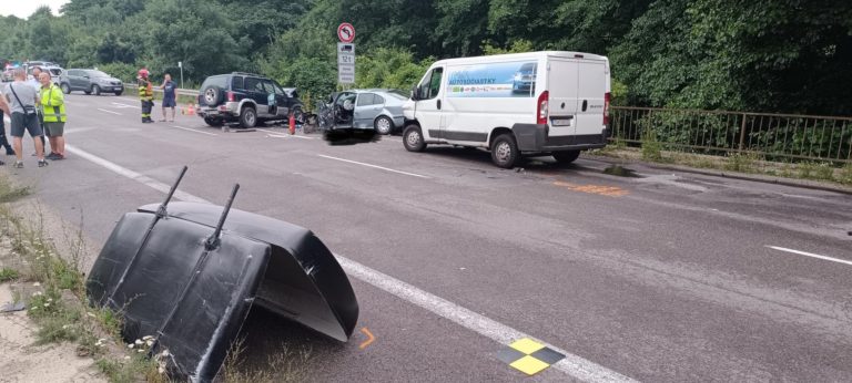 Tragická dopravná nehoda pri Mníchovej Lehote